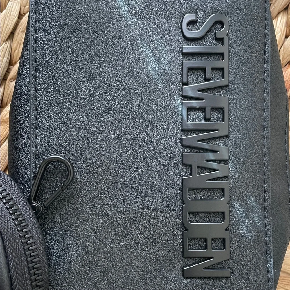 Steve Madden Women's Fanny Pack / Crossbody Bag